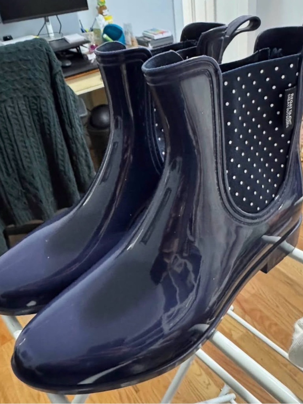 Regatta Great Outdoors Navy Blue short rain boots size 6 new never worn polka do